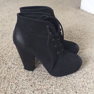 Mossimo block heel lace up bootie